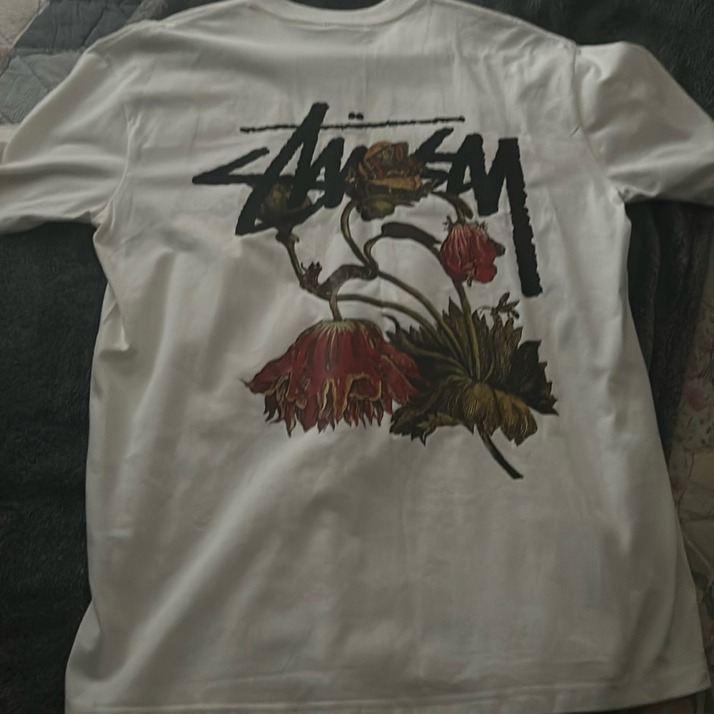 Like new stussy shirt worn twice